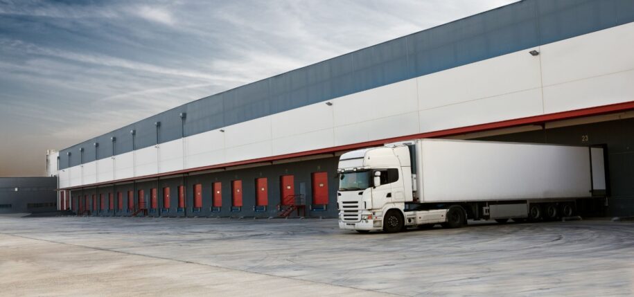 Manufacturing vs Wholesaler vs Distributor